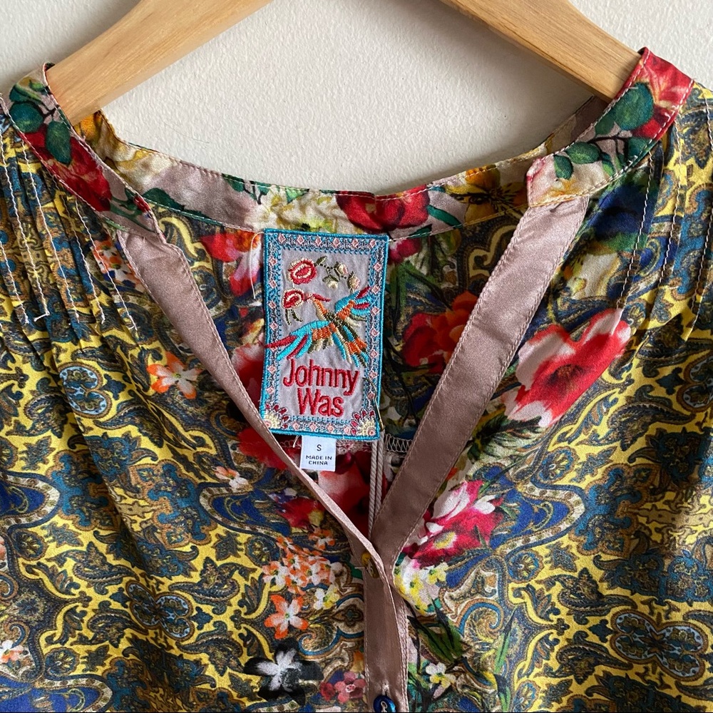 Johnny Was Floral Silk Button Down Blouse Size S - Picture 2 of 4